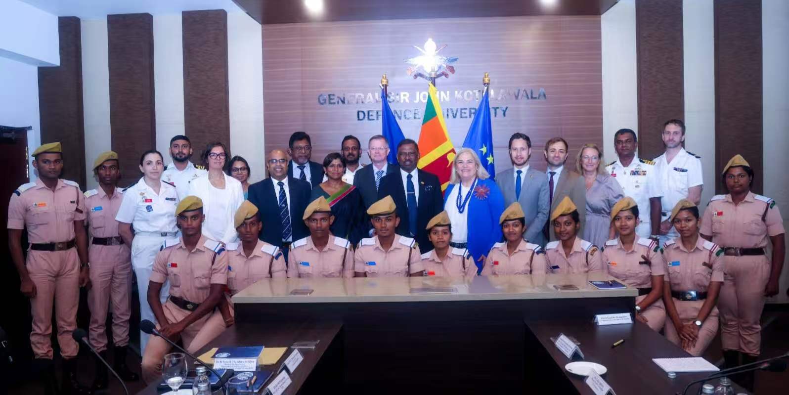 Admiral Jayanath Colombage Moderated a Round Table Discussion on Strategic Dialogue